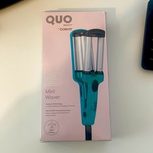 Quo by Conair mini waver